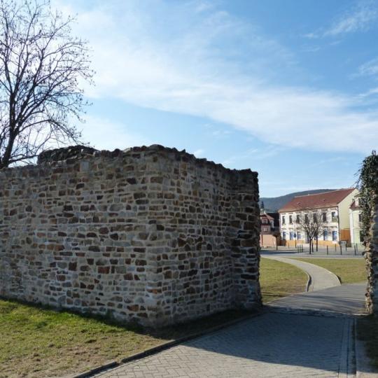 4  Městské hradby 2
