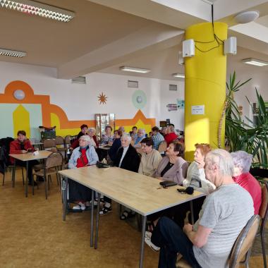 Život seniorů v penzionu zpestřují pravidelné akce