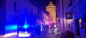 Hasiči likvidovali požár herny v Hornohradební ulici