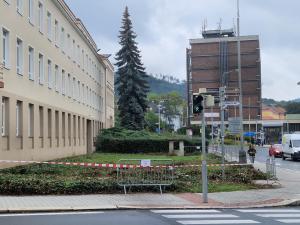 Beroun realizuje další parkové úpravy, tentokrát před bývalým okresním úřadem