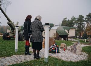 Nástup ke Dni válečných veteránů v Jincích: Pocta hrdinům